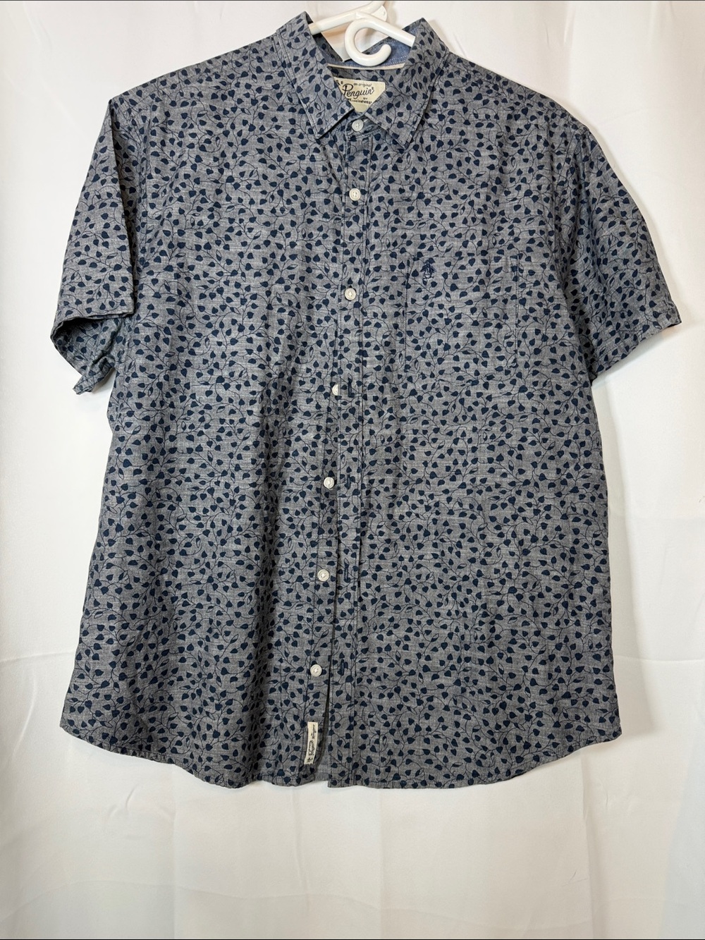Original Penguin Gray Short-Sleeve Button-Down Shirt with Navy Leaf Print